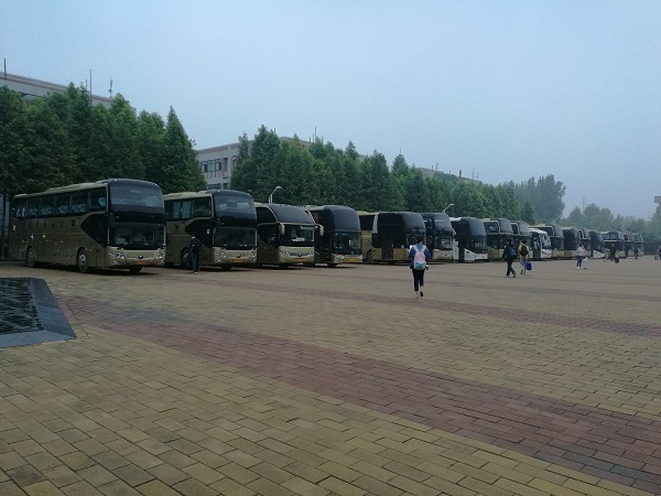 鄭州大巴車租賃:醉漢大巴吸煙被阻止,毆打大巴司機釀事故http://m.jszhongyue.com/